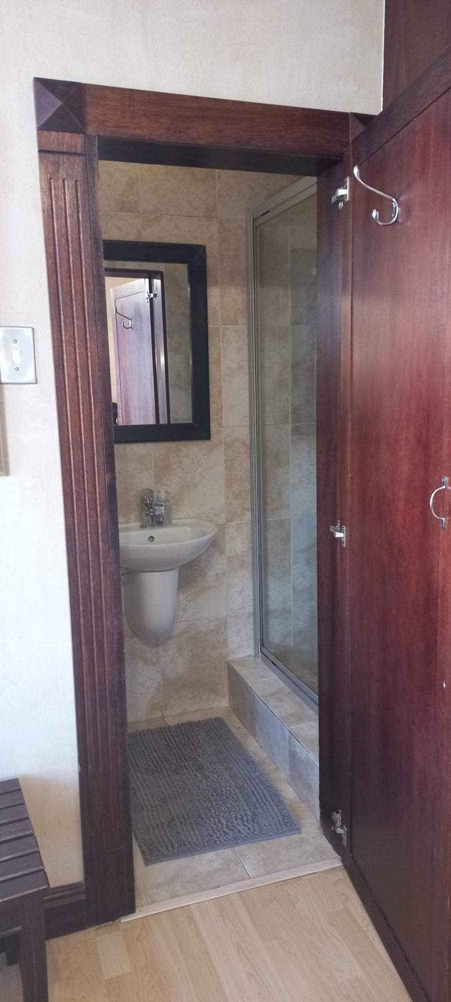 The Wooden Leg Guesthouse Kleinmond Exterior foto